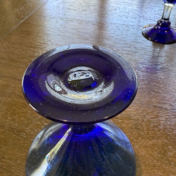 Set of 4 Hand Blown Cobalt Blue Martini / Cocktail Glasses – Clear Stem, Vintage - Picture 4 of 16